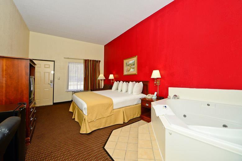 Manchester Heritage Inn & Suites Exterior foto
