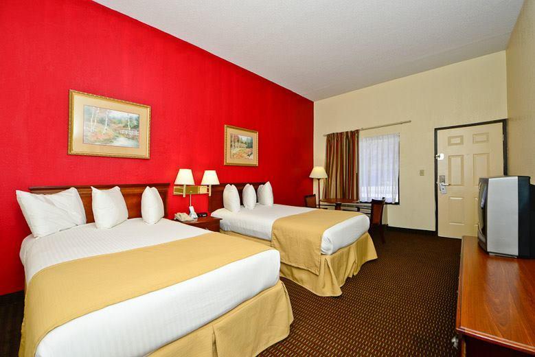 Manchester Heritage Inn & Suites Exterior foto
